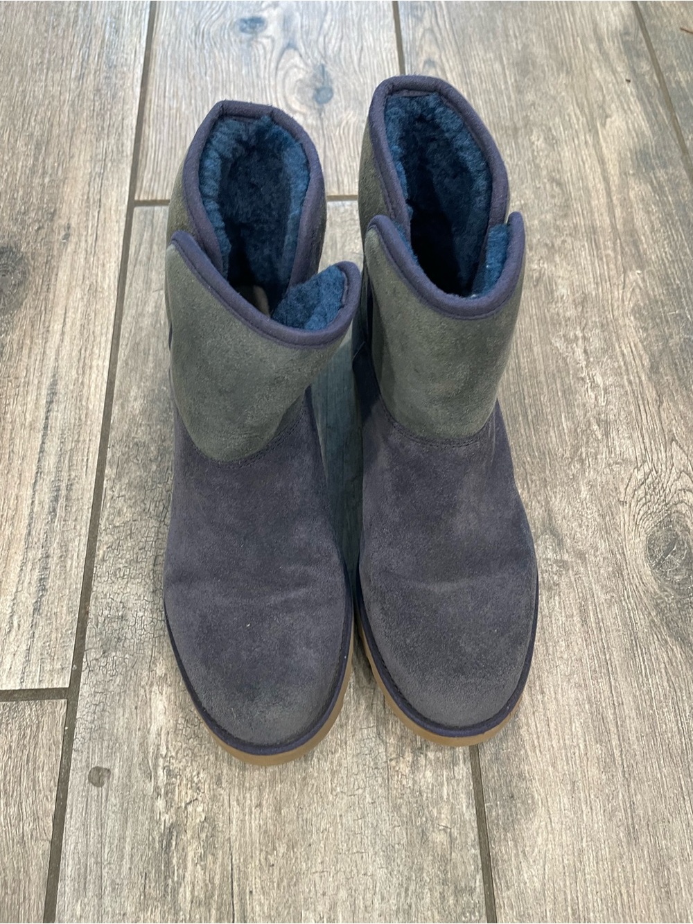 UGG Men's Suede Boots in Navy and Gray